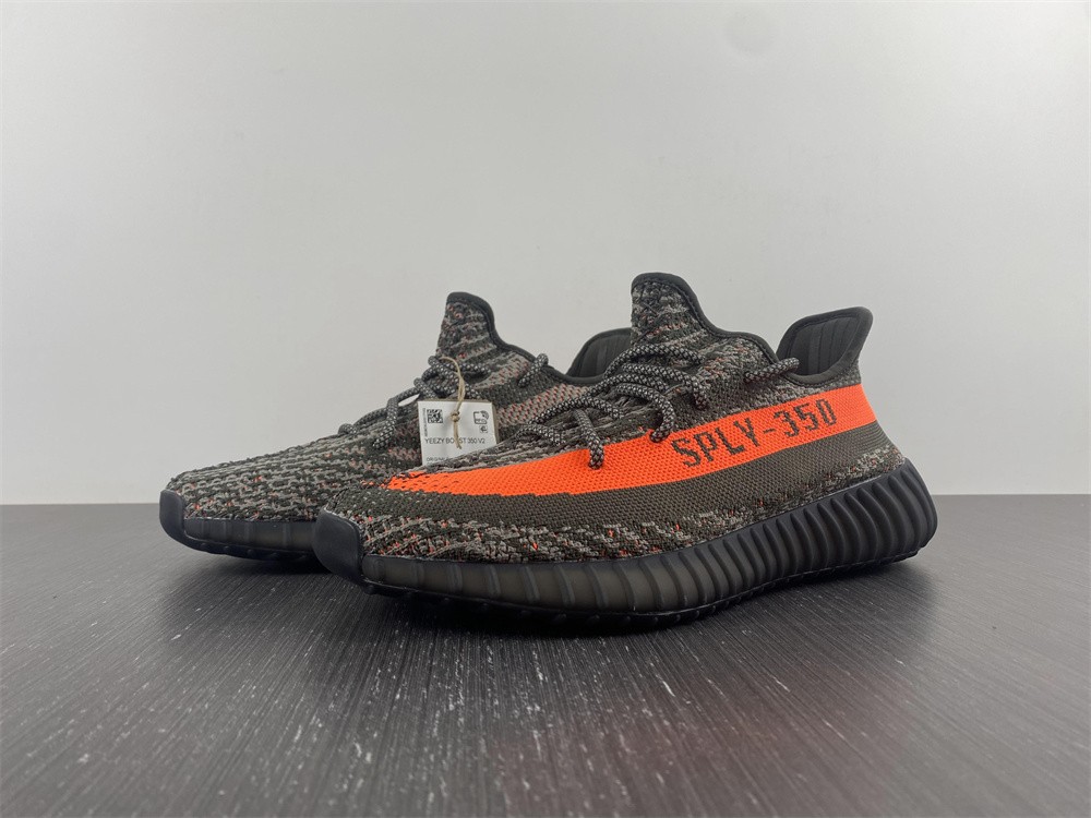 yeezy 350v2  HQ7045